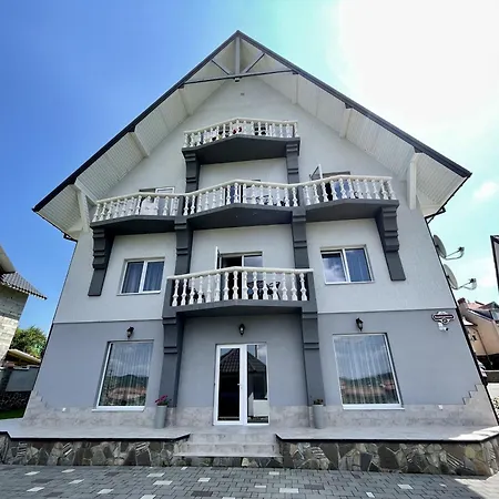 Milaro Herberg Skhidnytsia